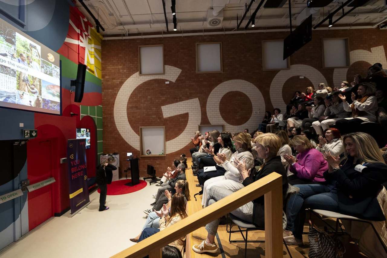 Foto de la charla IA for Social Good 83