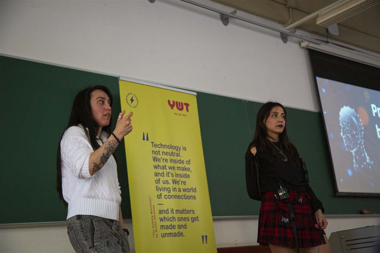 Foto 103 del evento Prompt, hack, control: el lado oscuro de los agentes de IA