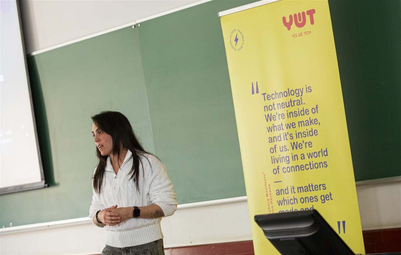 Foto 41 del evento Prompt, hack, control: el lado oscuro de los agentes de IA
