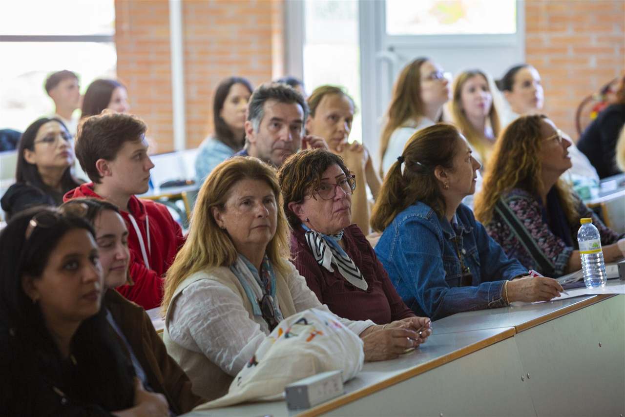 Foto 42 del evento Prompt, hack, control: el lado oscuro de los agentes de IA