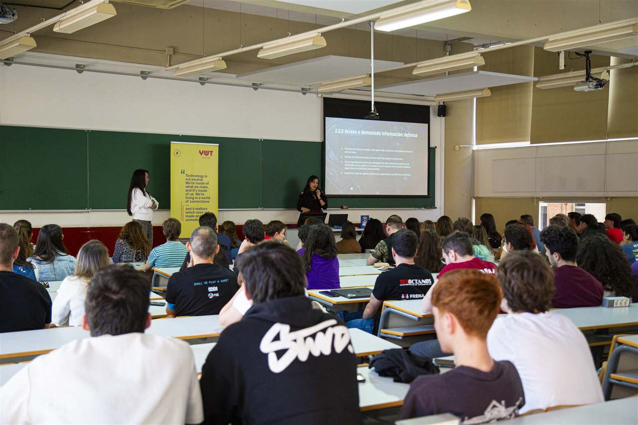 Foto 66 del evento Prompt, hack, control: el lado oscuro de los agentes de IA