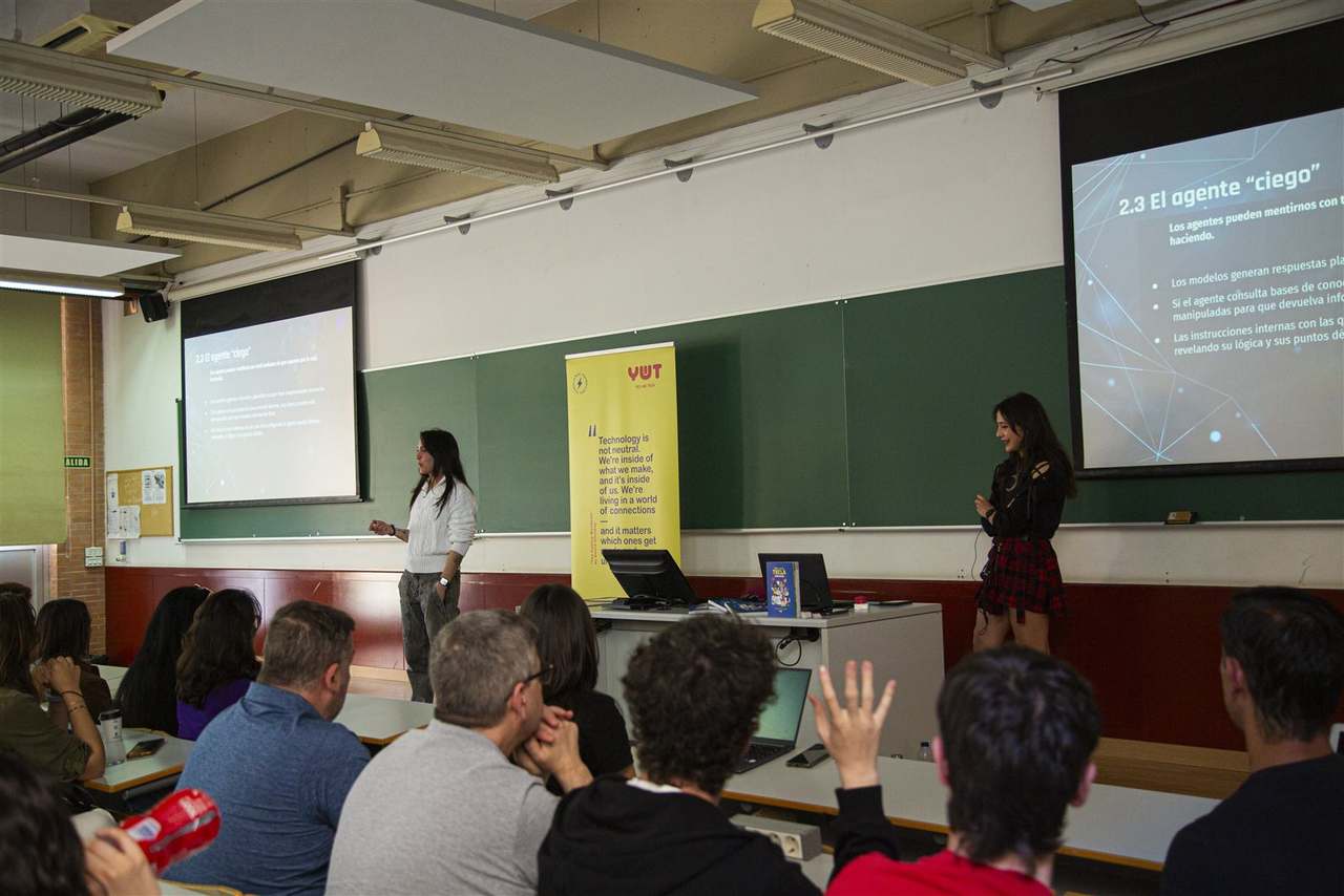 Marta Gómez durante su ponencia