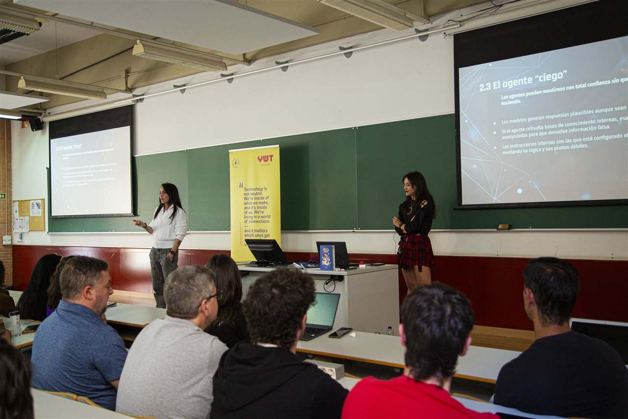 Foto 71 del evento Prompt, hack, control: el lado oscuro de los agentes de IA