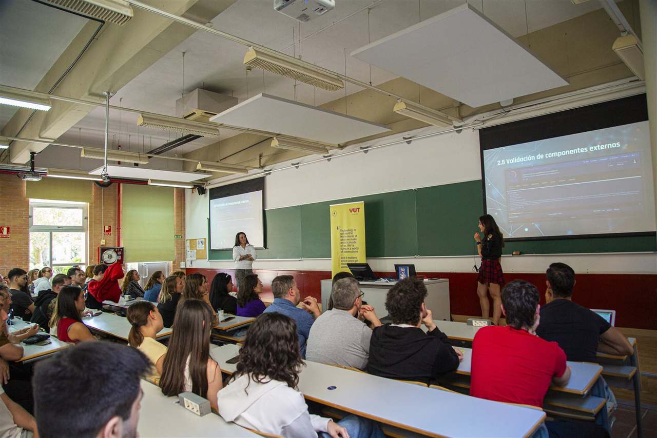 Foto 76 del evento Prompt, hack, control: el lado oscuro de los agentes de IA