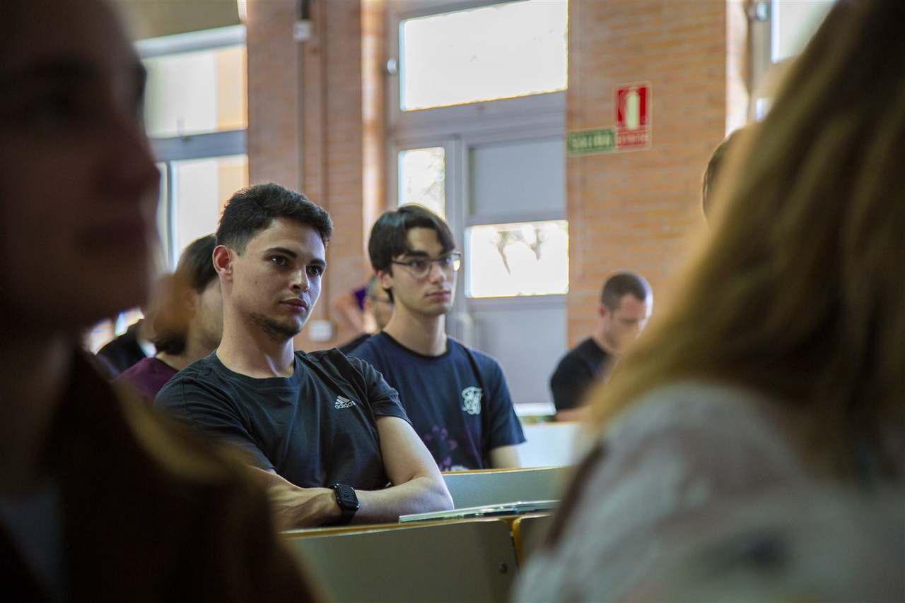 Foto 93 del evento Prompt, hack, control: el lado oscuro de los agentes de IA