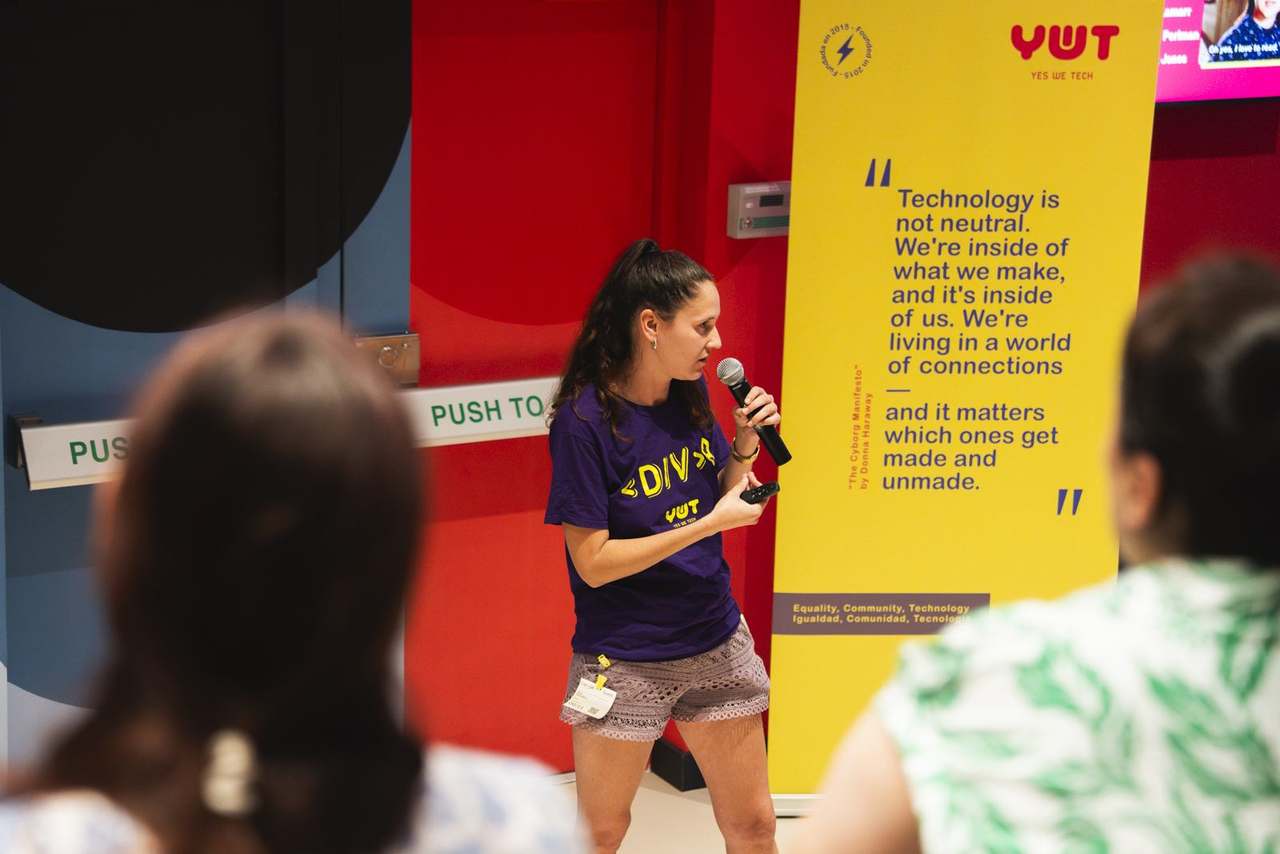 María Martínez durante su ponencia