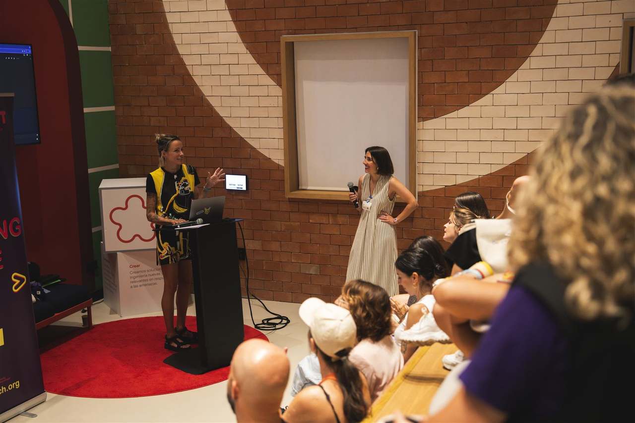 Foto 63 del evento ¿Puede la IA ser feminista?