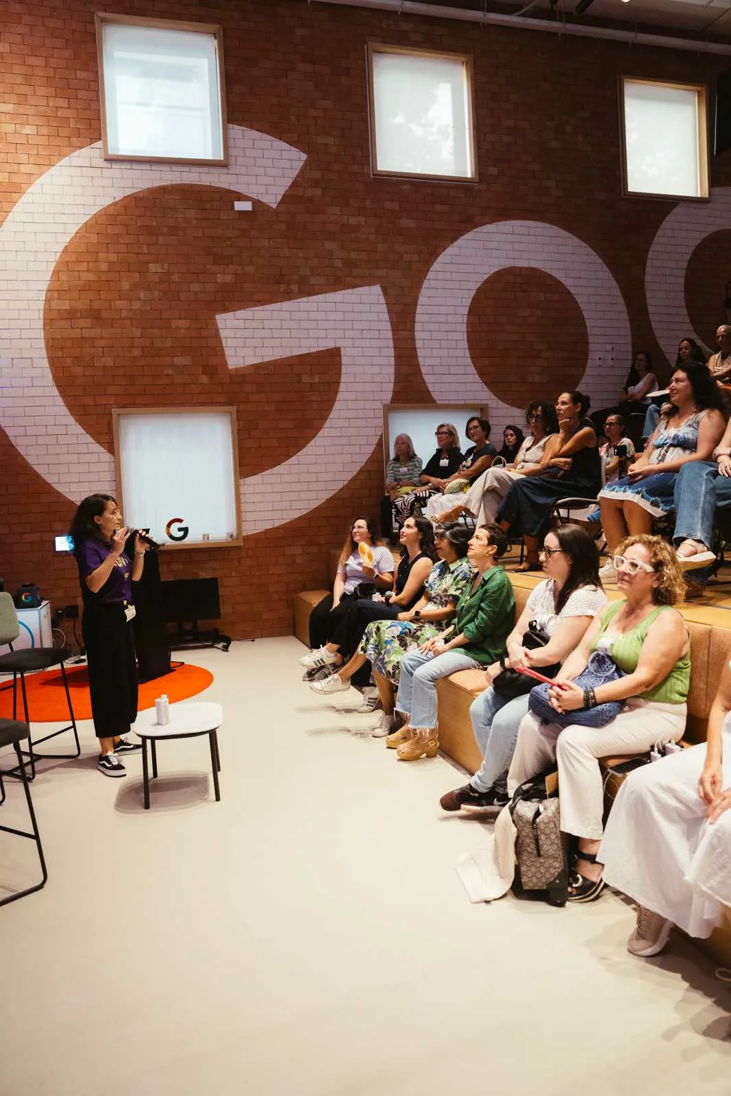 Foto 4 del evento Nuevas formas de contar historias con María Guerra