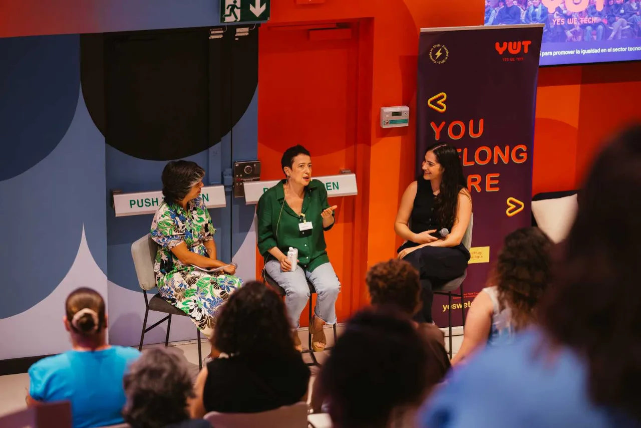 Foto 47 del evento Nuevas formas de contar historias con María Guerra
