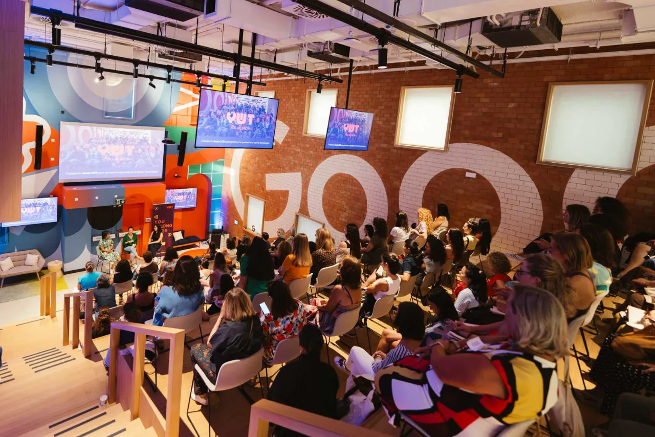 Foto 58 del evento Nuevas formas de contar historias con María Guerra