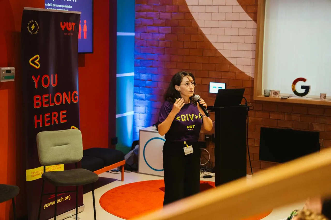 Foto 7 del evento Nuevas formas de contar historias con María Guerra