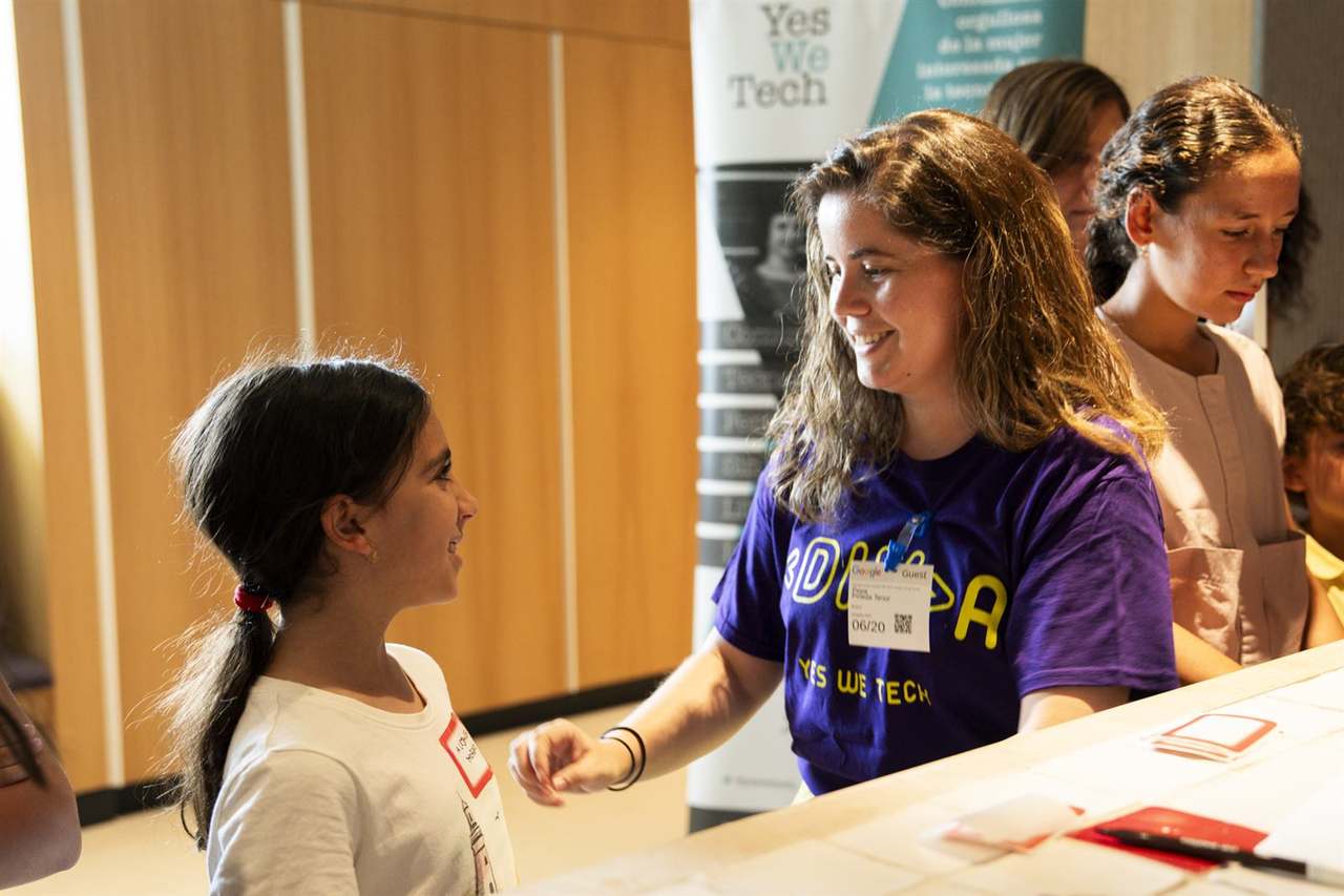 Foto 10 del evento Nerea Luis: cómo hablar de la IA a mis hijos