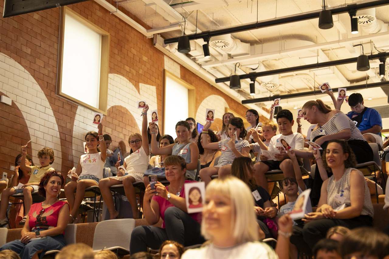 Foto 20 del evento Nerea Luis: cómo hablar de la IA a mis hijos