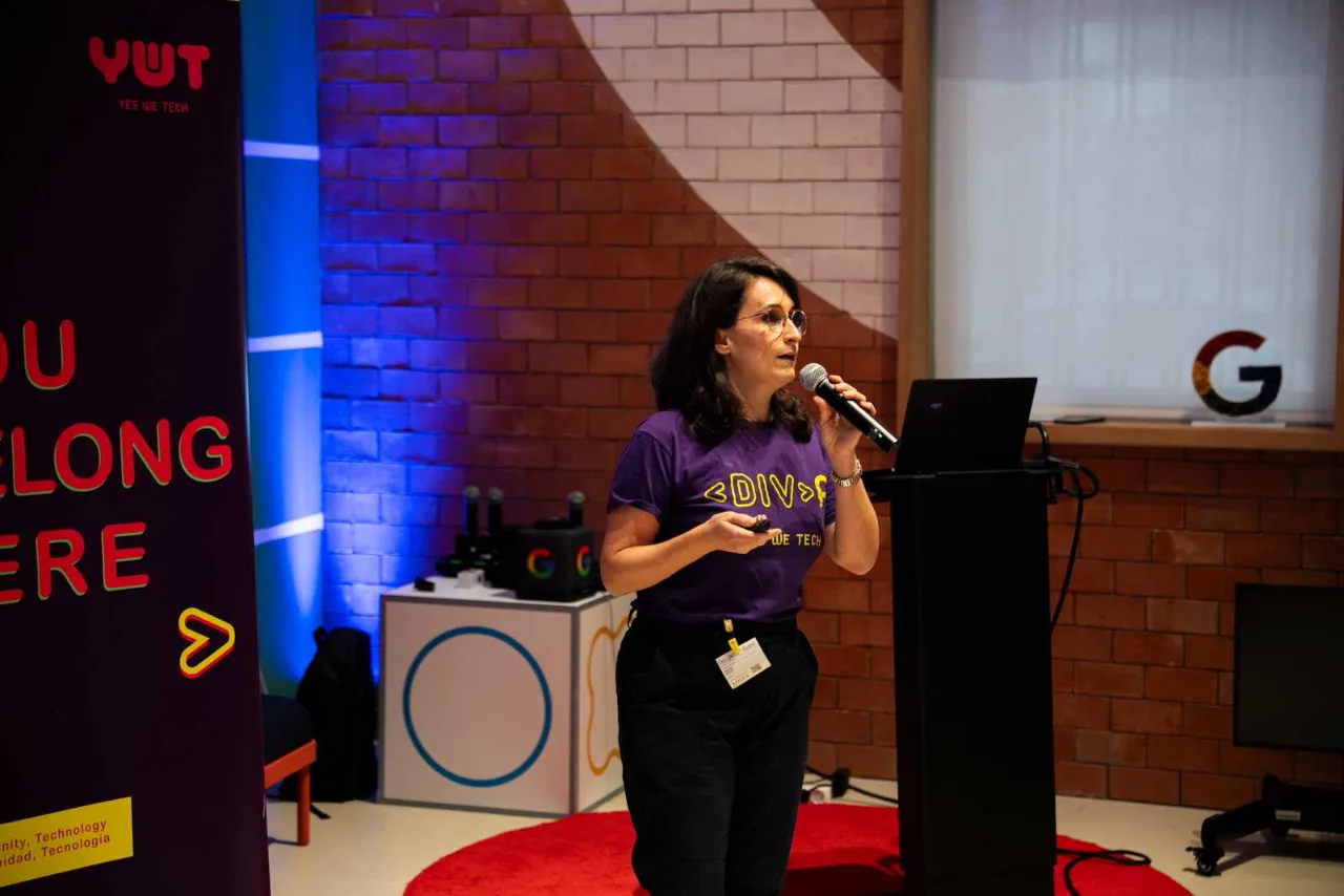 Foto 3 del evento Charla YWT - Las mujeres ya no lloran, las mujeres facturan