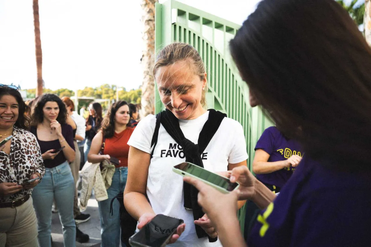Foto 4 del evento Charla YWT - Las mujeres ya no lloran, las mujeres facturan