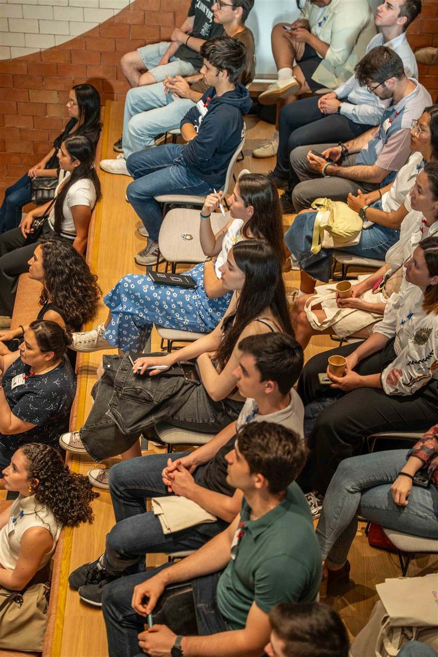 Vulnerabilidades en aplicaciones móviles: entendiendo y protegiendo el futuro digital