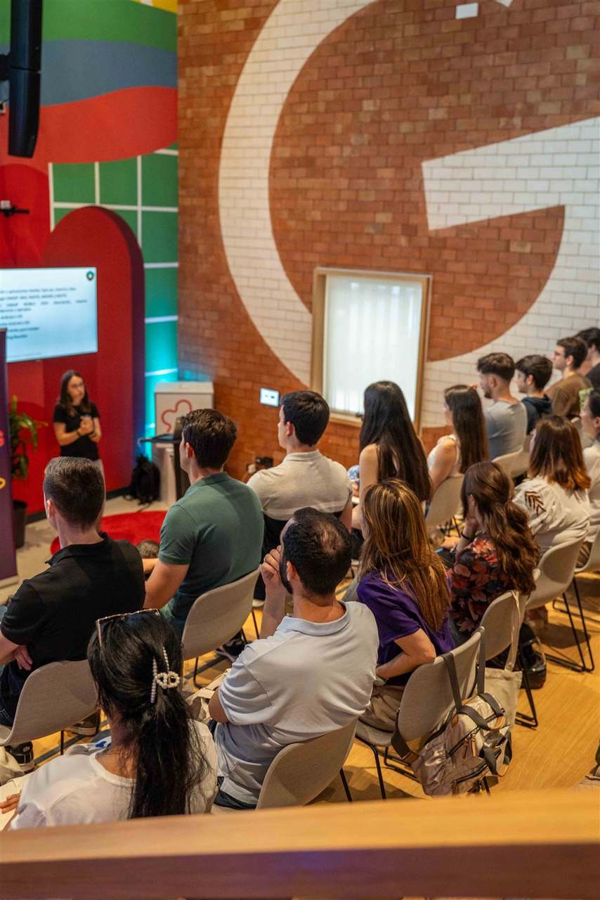 Foto 71 del evento Encuentro YWT: Vulnerabilidades en Apps
