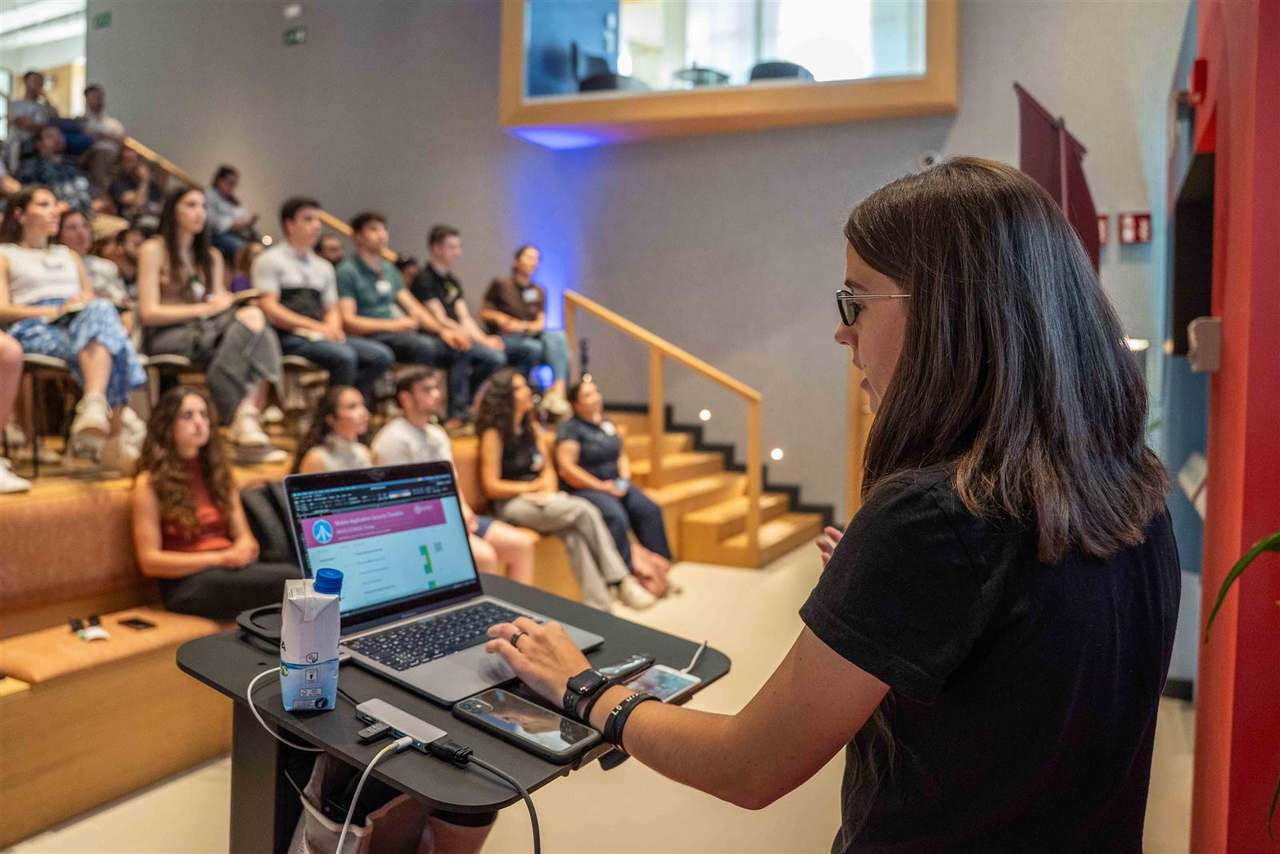 Foto 97 del evento Encuentro YWT: Vulnerabilidades en Apps