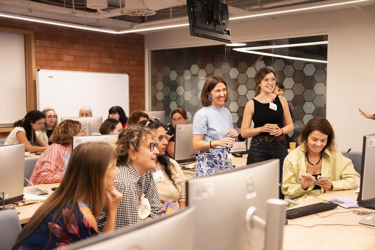 Foto 45 del evento Taller: imágenes con IA sin sesgos de género