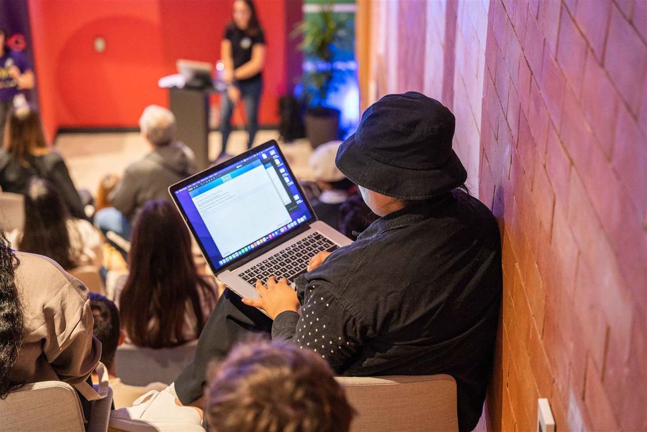 Foto 19 del evento Montando un phishing desde 0